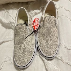 NEW Vans
